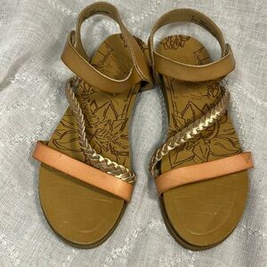Blowfish Malibu almost new sandals